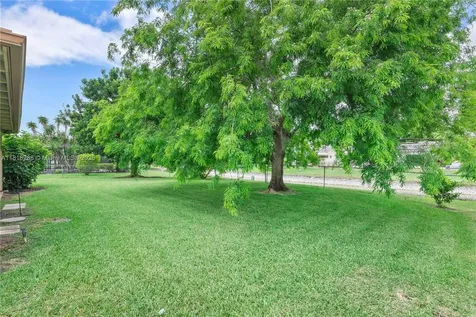 10791 NW 19th Drive Coral Springs FL 33071