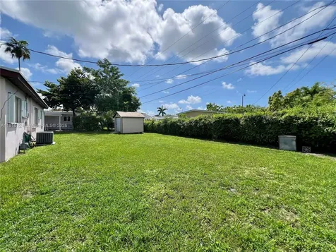9950 Bahama Drive Cutler Bay FL 33189