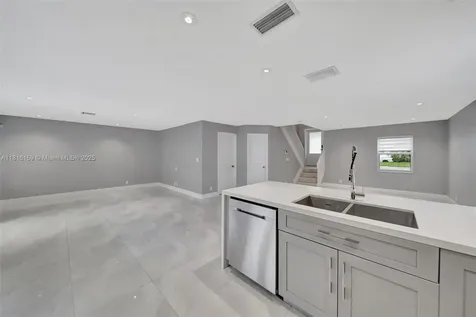 9883 NW 2nd Street Plantation FL 33324