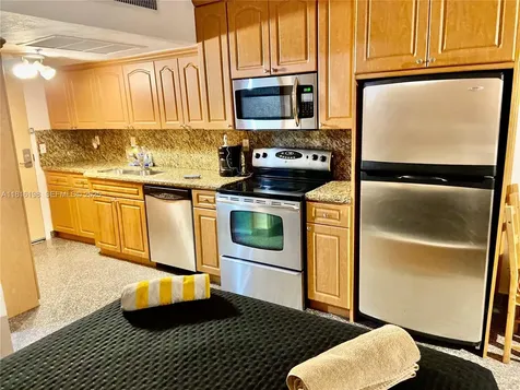 19201 Collins Avenue Sunny Isles Beach FL 33160