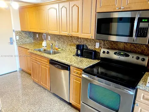 19201 Collins Avenue Sunny Isles Beach FL 33160