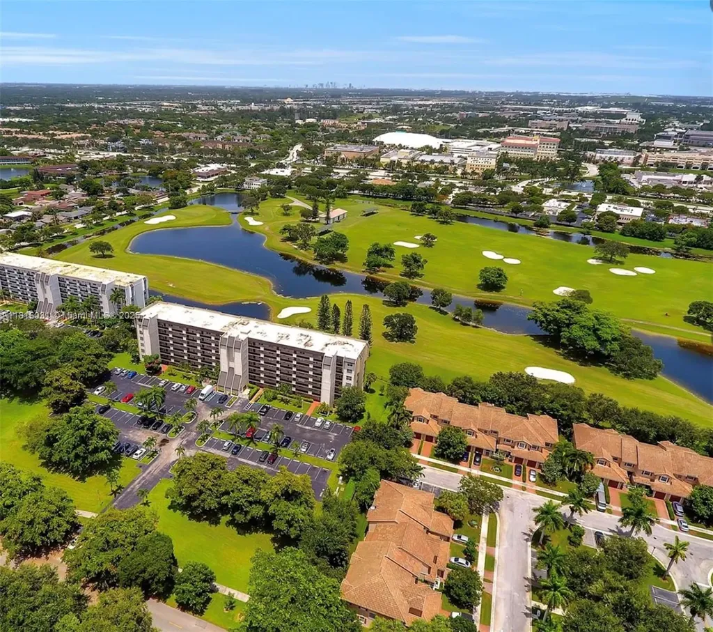 3150 W Rolling Hills Circle Davie FL 33328
