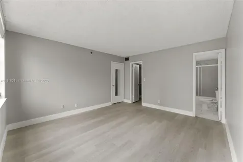 3150 W Rolling Hills Circle Davie FL 33328