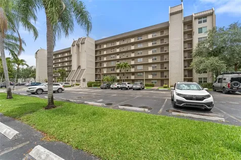 3150 W Rolling Hills Circle Davie FL 33328