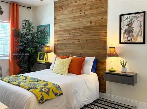 335 Ocean Drive Miami Beach FL 33139