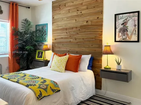 335 Ocean Drive Miami Beach FL 33139