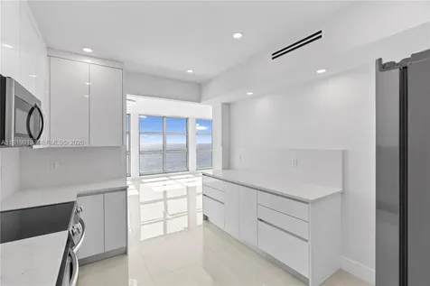 5055 Collins Avenue Miami Beach FL 33140