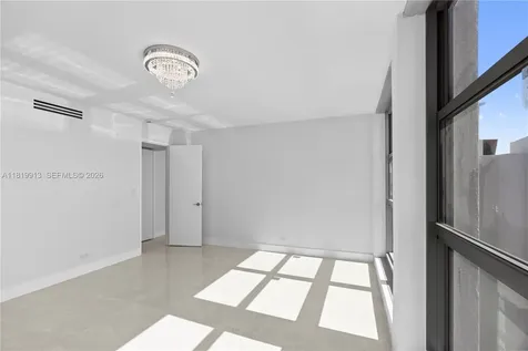 5055 Collins Avenue Miami Beach FL 33140