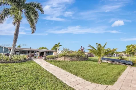 11520 NW 23rd Street Pembroke Pines FL 33026