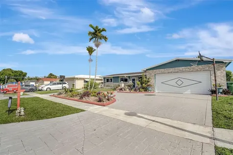 11520 NW 23rd Street Pembroke Pines FL 33026