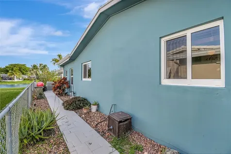 11520 NW 23rd Street Pembroke Pines FL 33026