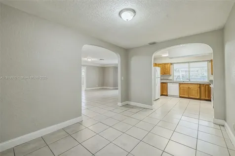 4818 NW 8th Street Plantation FL 33317
