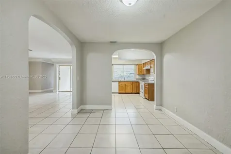 4818 NW 8th Street Plantation FL 33317