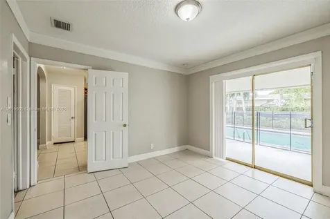 4818 NW 8th Street Plantation FL 33317