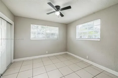 4818 NW 8th Street Plantation FL 33317