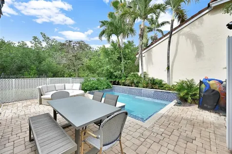 1151 W Lake Street Hollywood FL 33019