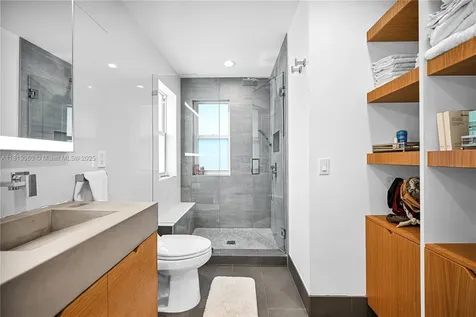 1151 W Lake Street Hollywood FL 33019