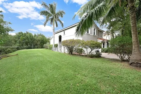 1151 W Lake Street Hollywood FL 33019