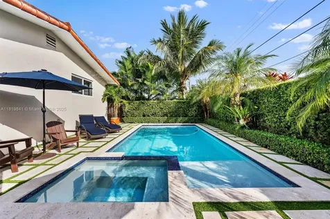4940 SW 90th Court Miami FL 33165