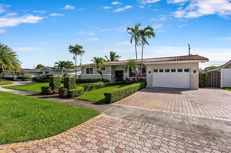 4940 SW 90th Court Miami FL 33165