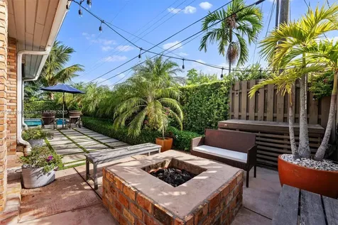 4940 SW 90th Court Miami FL 33165