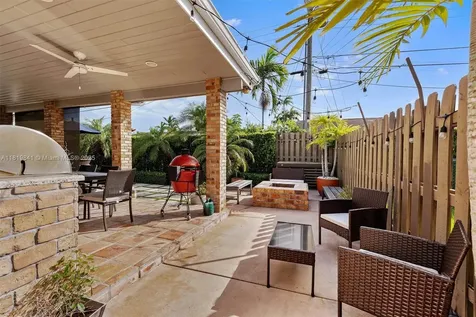 4940 SW 90th Court Miami FL 33165