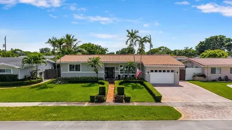 4940 SW 90th Court Miami FL 33165