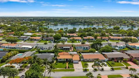 4940 SW 90th Court Miami FL 33165