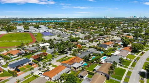 4940 SW 90th Court Miami FL 33165