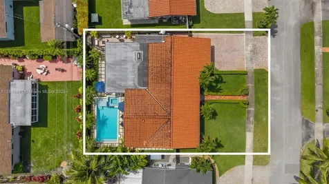 4940 SW 90th Court Miami FL 33165