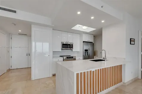 848 Brickell Key Drive Miami FL 33131