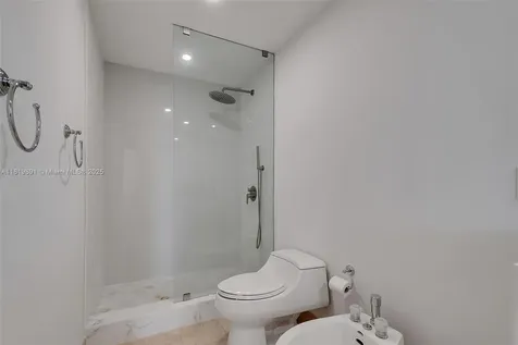 848 Brickell Key Drive Miami FL 33131