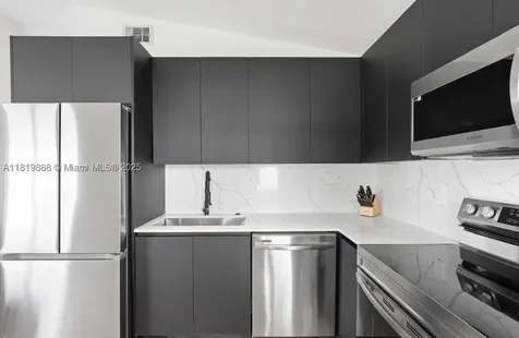 311 SE 3rd Avenue Hallandale Beach FL 33009