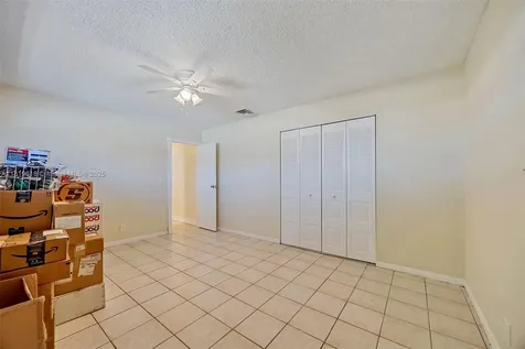 740 NW 97th Terrace Pembroke Pines FL 33024