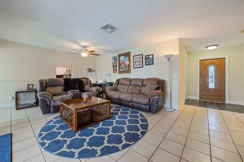 740 NW 97th Terrace Pembroke Pines FL 33024