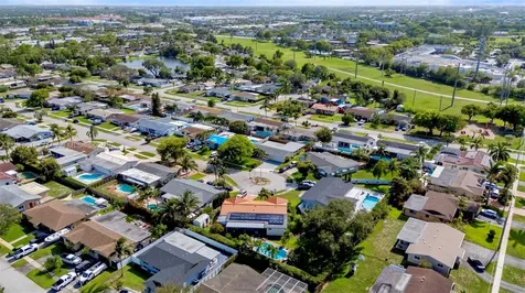 740 NW 97th Terrace Pembroke Pines FL 33024