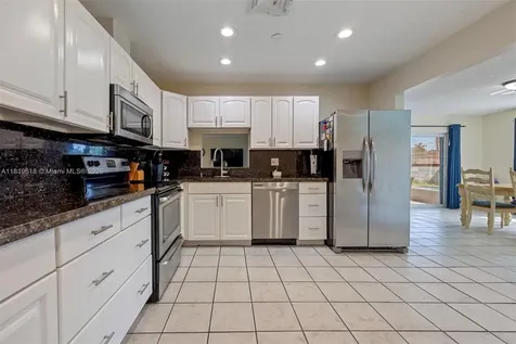740 NW 97th Terrace Pembroke Pines FL 33024