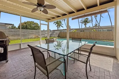 740 NW 97th Terrace Pembroke Pines FL 33024