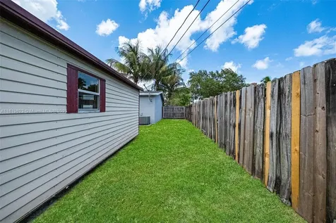 1300 NE 210th Terrace Miami FL 33179