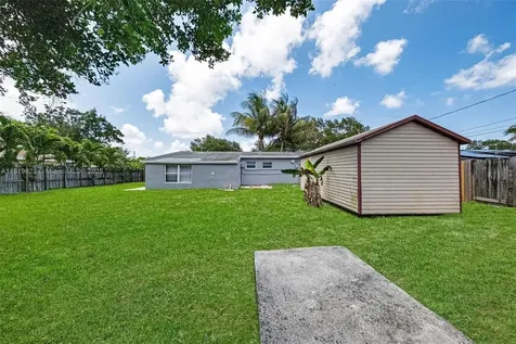 1300 NE 210th Terrace Miami FL 33179