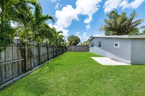 1300 NE 210th Terrace Miami FL 33179