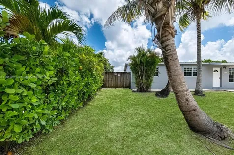 1300 NE 210th Terrace Miami FL 33179