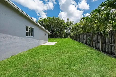 1300 NE 210th Terrace Miami FL 33179