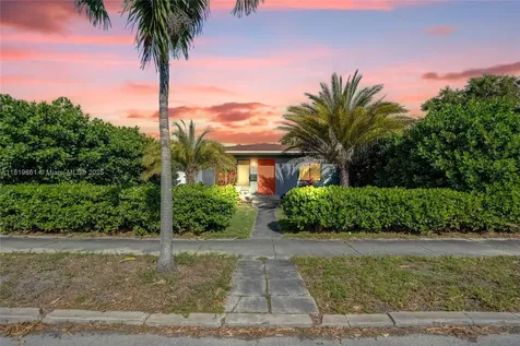 1911 Dewey Street Hollywood FL 33020