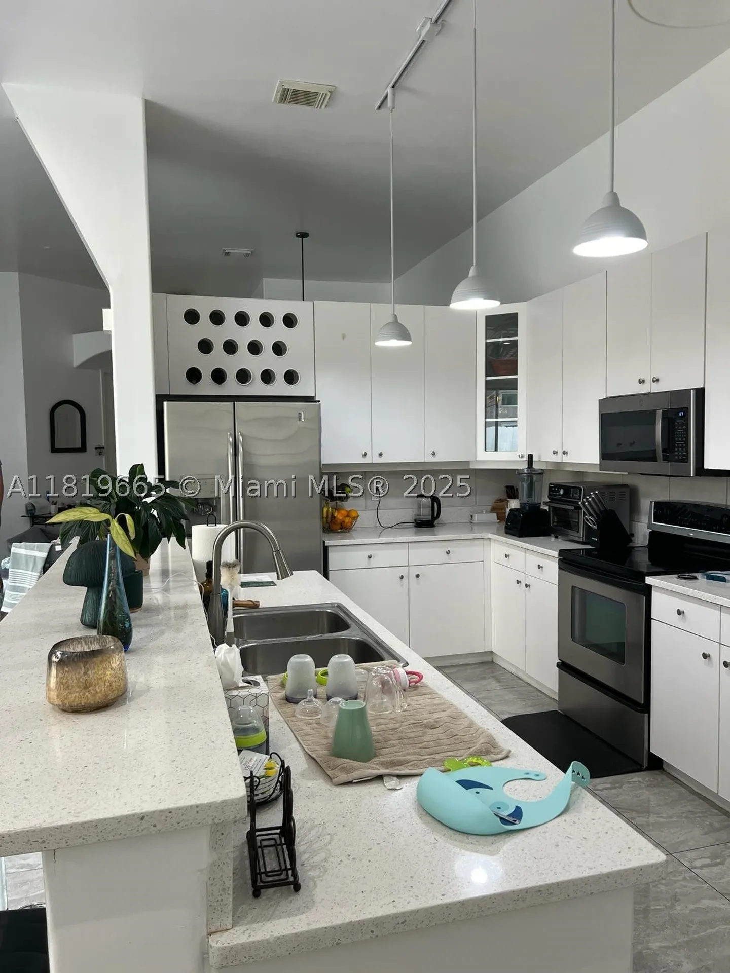 1120 Papaya Street Hollywood FL 33019