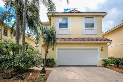 1120 Papaya Street Hollywood FL 33019