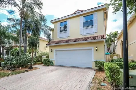1120 Papaya Street Hollywood FL 33019