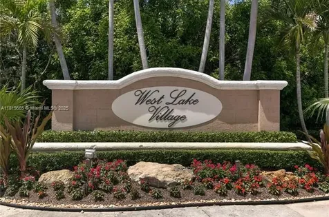 1120 Papaya Street Hollywood FL 33019