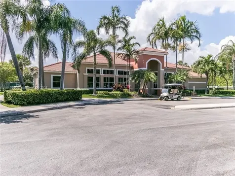 1120 Papaya Street Hollywood FL 33019