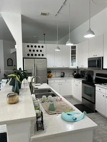 1120 Papaya Street Hollywood FL 33019